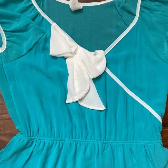 Blue and white dress with bow detail size L - Picture 2 of 3